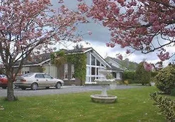 Riverside B&B Bed & Breakfast